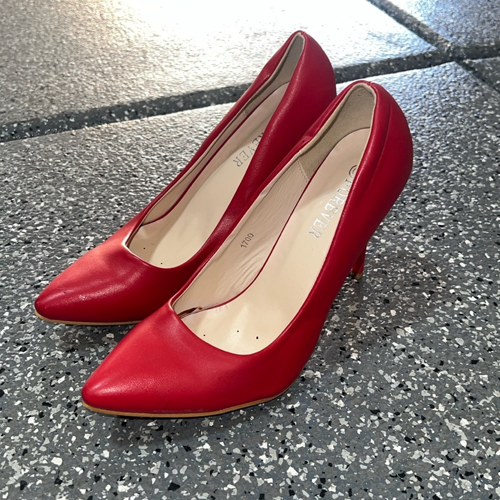 Womens high heels size 9